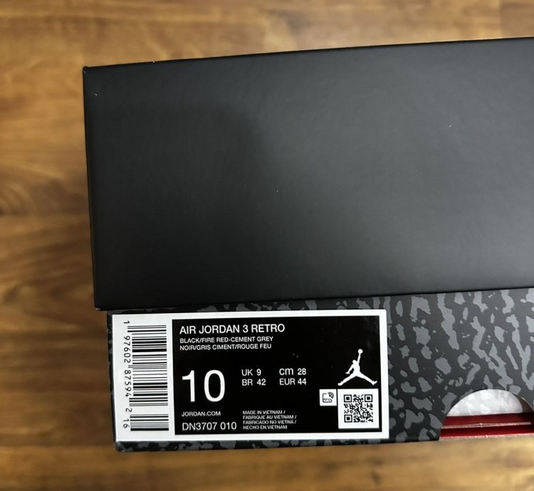 Nike Air Jordan 3 Black Cement 2024