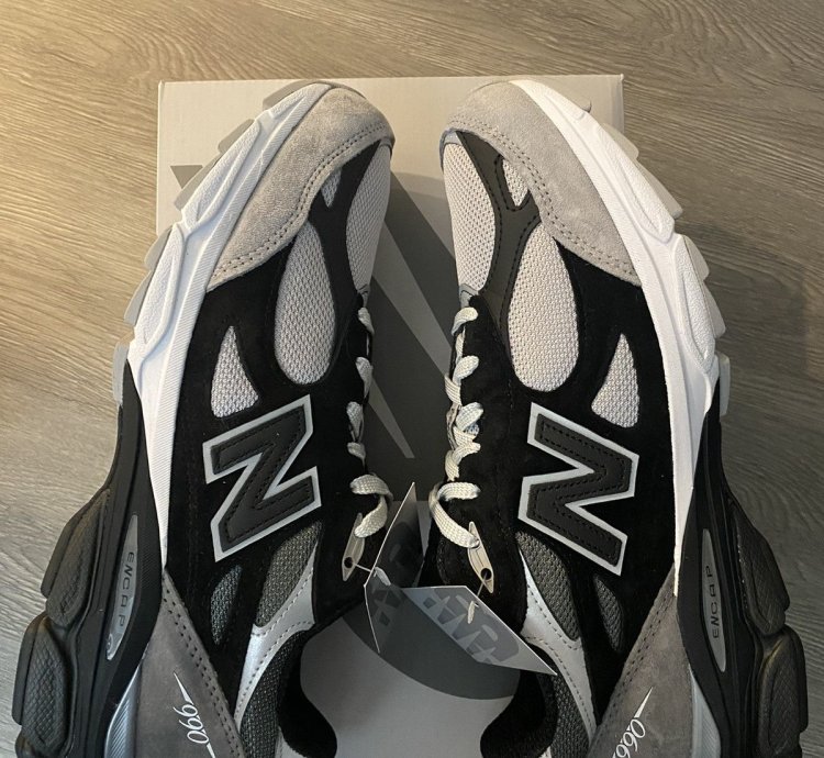 New Balance 990 Gr3yscale