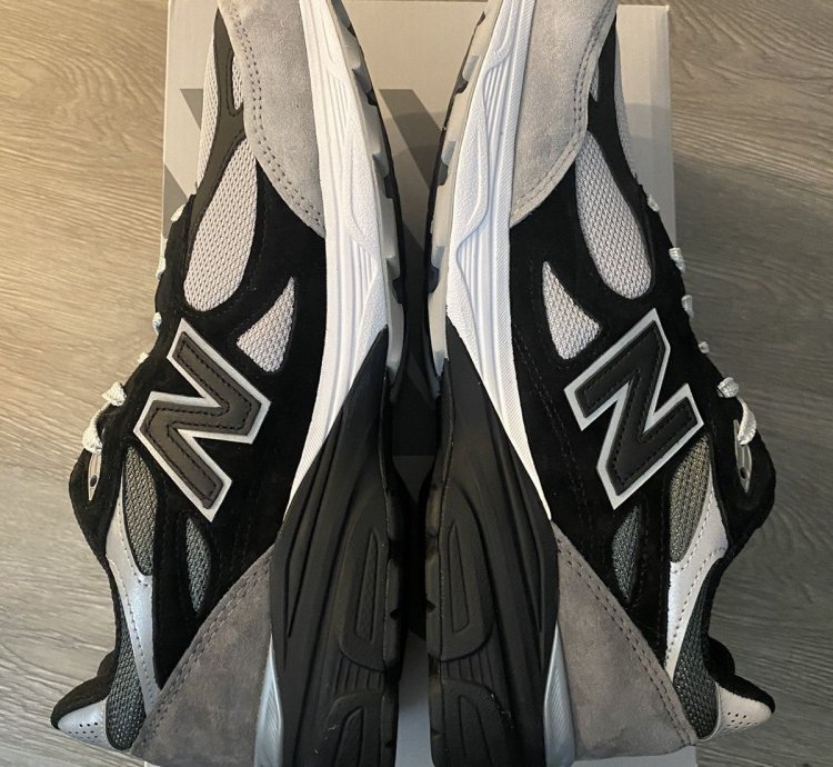 New Balance 990 Gr3yscale