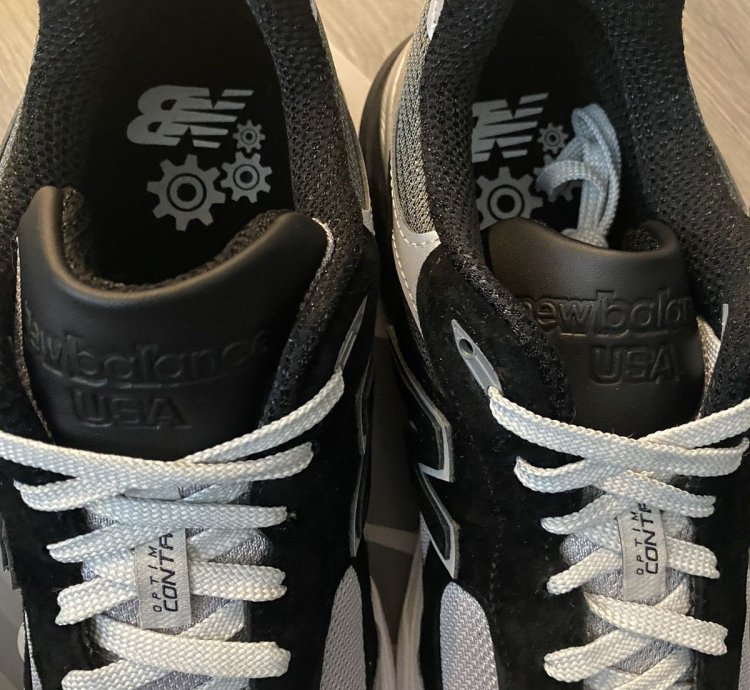 New Balance 990 Gr3yscale