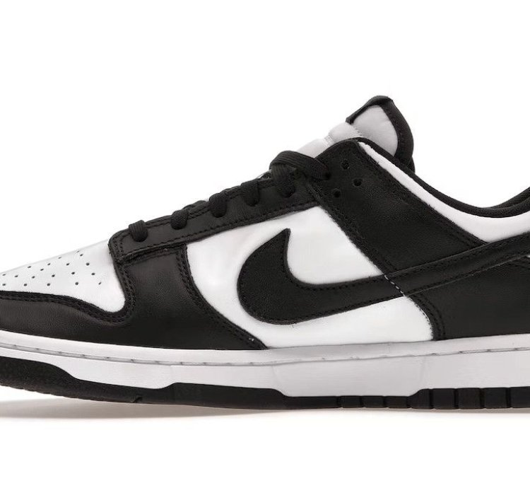 Dunk Low Retro White Black Panda 2021