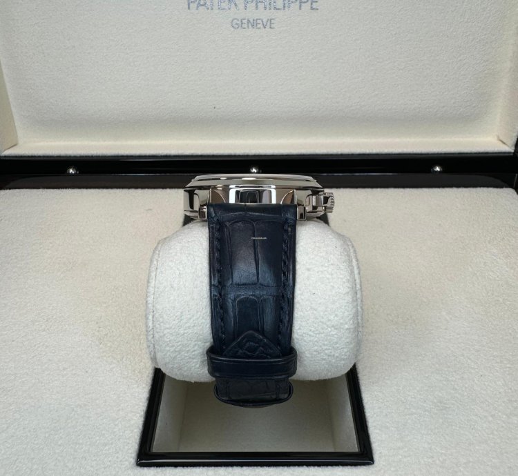 Patek Philippe World Time Chronograph 5930g-001