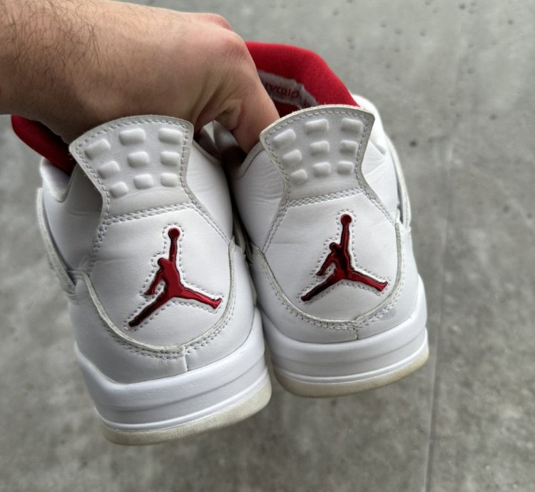 Nike Air Jordan 4 Metalic Red 10 5us