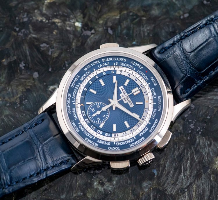 Patek Philippe World Time Chronograph 5930g-001 Whitegold 2018 Full Set