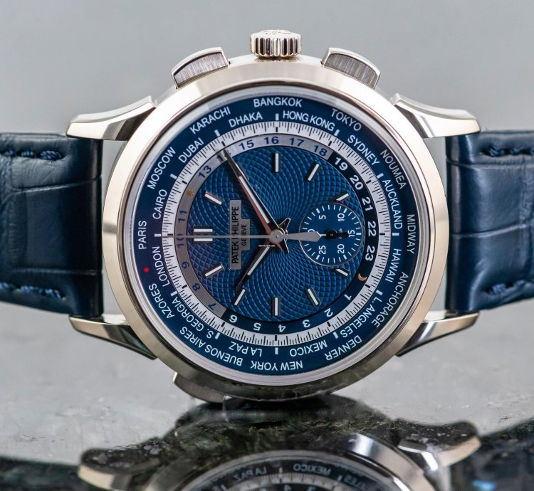 Patek Philippe World Time Chronograph 5930g-001 Whitegold 2018 Full Set