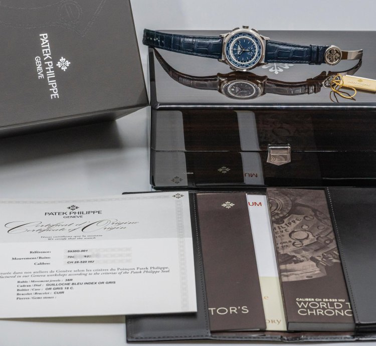 Patek Philippe World Time Chronograph 5930g-001 Whitegold 2018 Full Set
