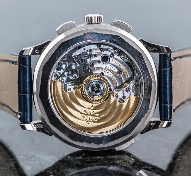 Patek Philippe World Time Chronograph 5930g-001 Whitegold 2018 Full Set