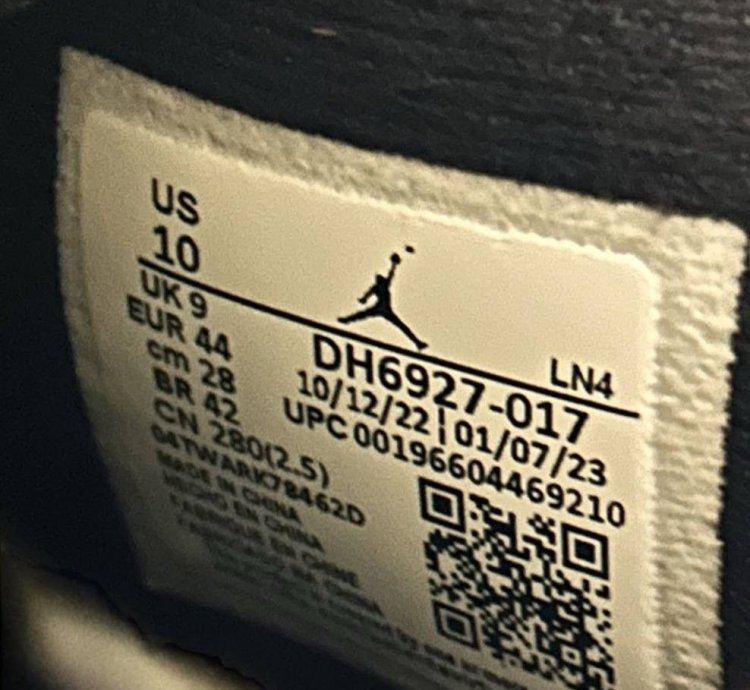 Nike Air Jordan 4 Retro