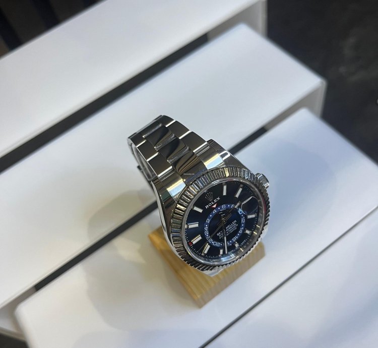 Rolex Sky-dweller Very Good Condition Fullset