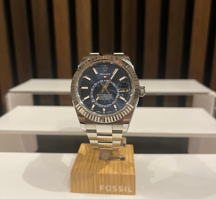Rolex Sky-dweller Very Good Condition Fullset