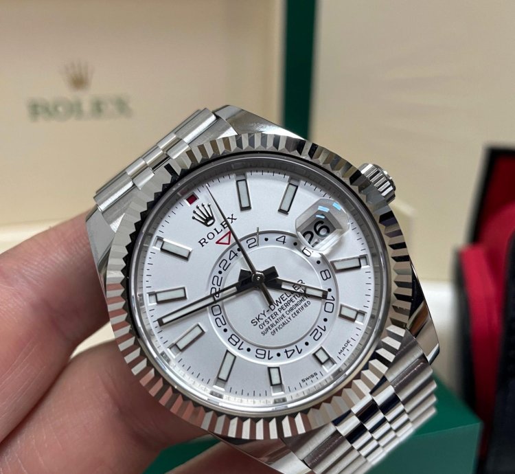 Rolex Sky-dweller White Jubilee Bracelet 326934 2021 Box And Papers Unworn