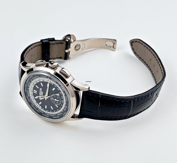 Patek Philippe World Time Chronograph Complications 5930g-010 World Time Flyback Chronograph White Gold Blue Dial 2020