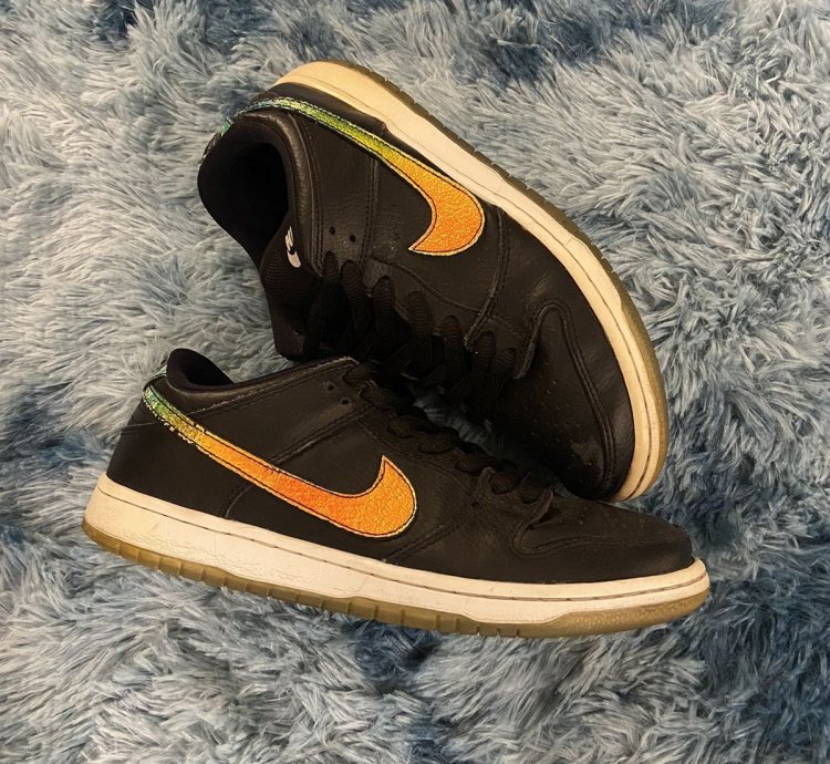 Rare Nike Sb Dunk Low Sparkle Oil Spill Sneaker Size 9 Us