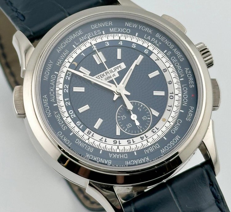 Patek Philippe World Time Chronograph Complications 5930g-010 World Time Flyback Chronograph White Gold Blue Dial 2022