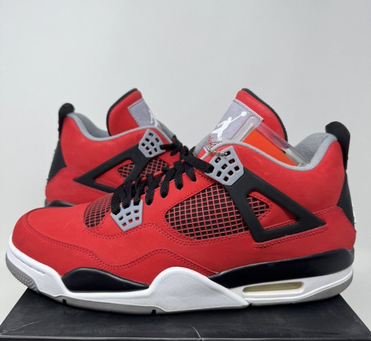 Nike Air Jordan 4 Retro Toro Bravo