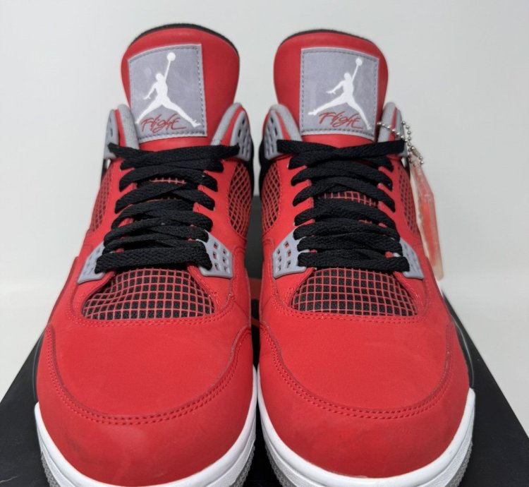 Nike Air Jordan 4 Retro Toro Bravo