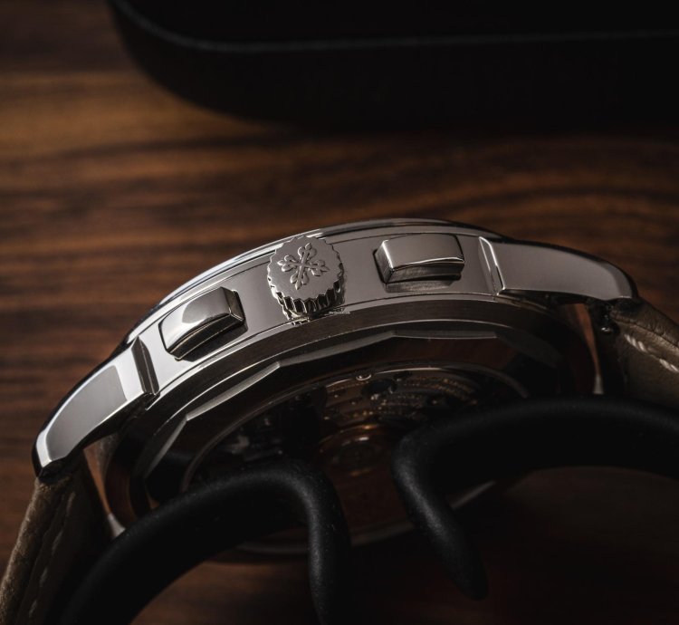 Patek Philippe World Time Chronograph Flyback 41 Mm Ref 5935a-001