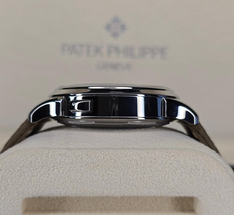 Patek Philippe World Time Chronograph Flyback 5935a World Time Complications
