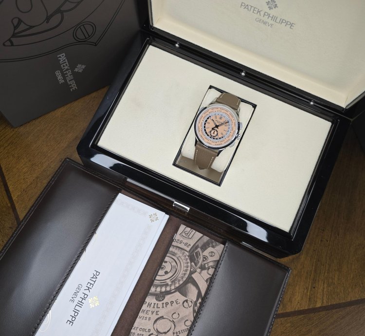 Patek Philippe World Time Chronograph Flyback 5935a World Time Complications