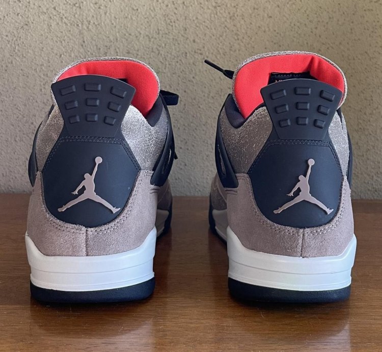 Nike Air Jordan 4 Taupe Haze