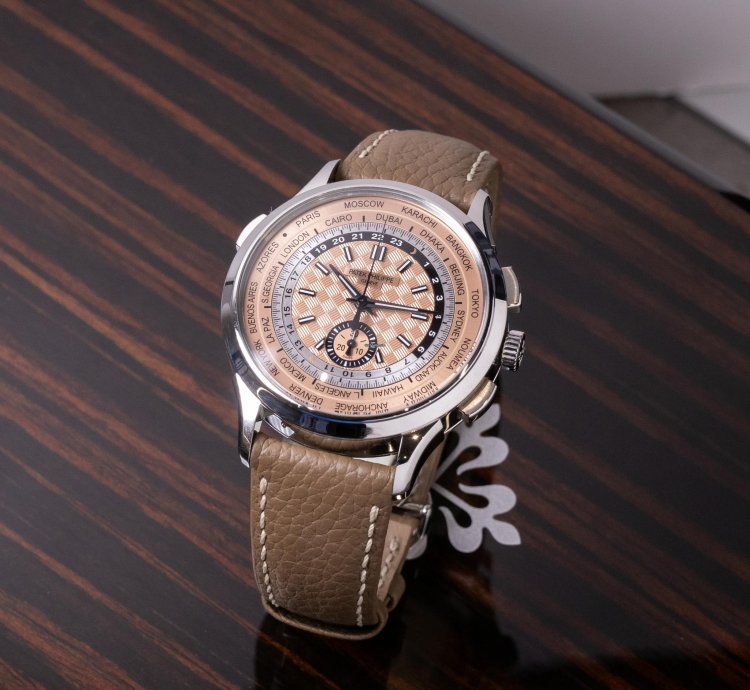 Patek Philippe World Time Chronograph Flyback Salmon Dial Box And Papers 2023 5935a