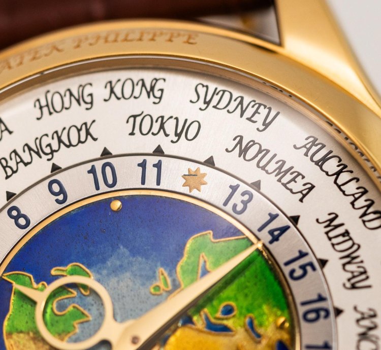 Patek Philippe World Time Cloisonn Ref 5131j-001 18k Yellow Gold Folding Clasp Box Papers Bj-2010 Excellent