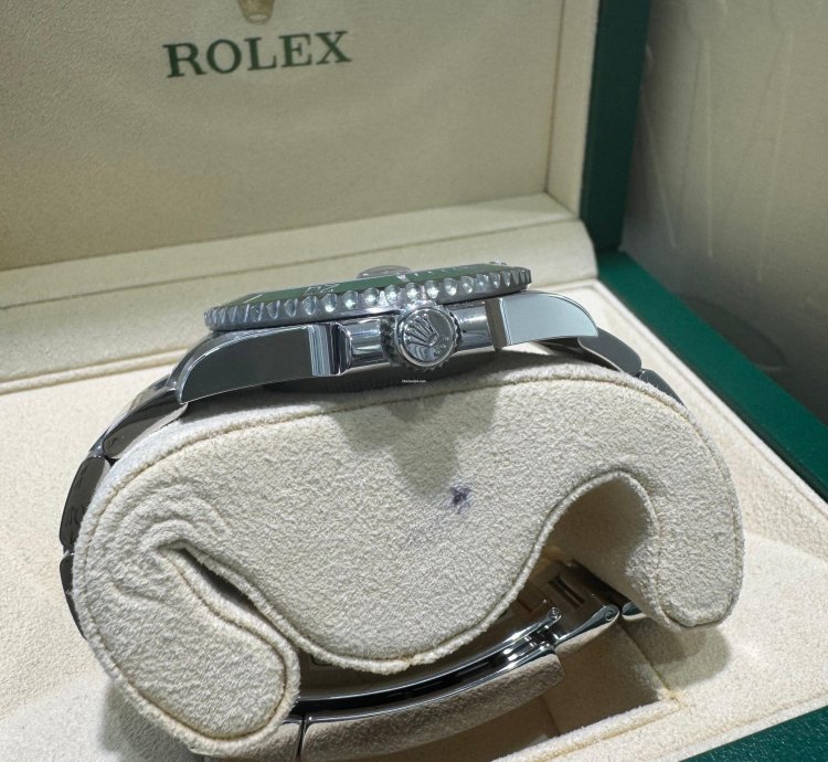 Rolex Submariner Date 116610lv 2019 Hulk 40mm Oyster Full Set Unworn