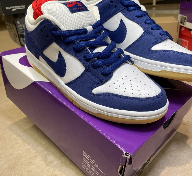 Size 8 5 Nike Sb Dunk Low La Dodgers Mlb Party Pack