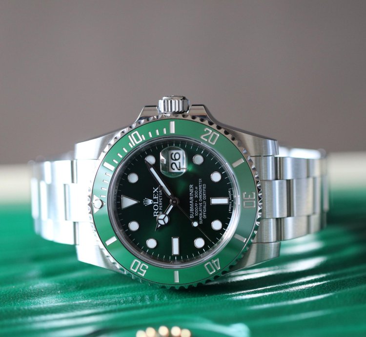 Rolex Submariner Date 116610lv Hulk New Unworn 2019