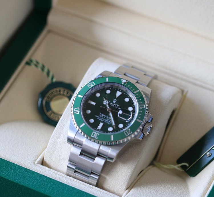 Rolex Submariner Date 116610lv Hulk New Unworn 2019