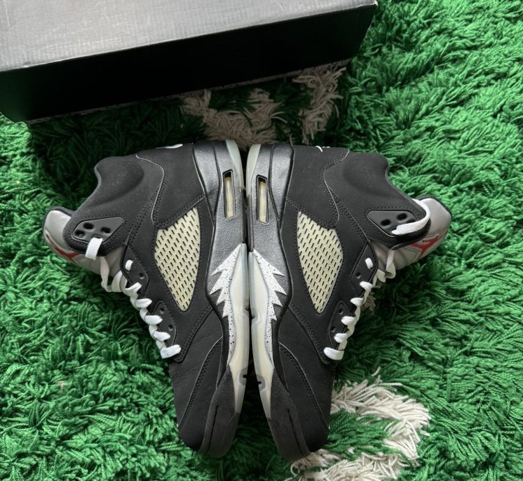 Nike Air Jordan 5 Retro Black Metallic 2016