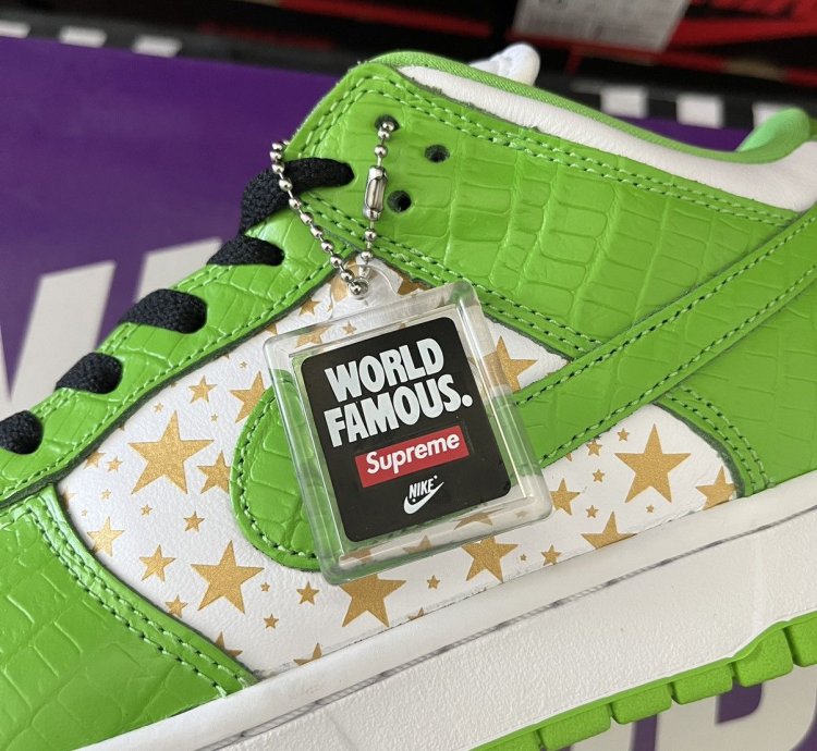 Ss21 Supreme Nike Sb Dunk Low Stars Mean Green Size 10 5