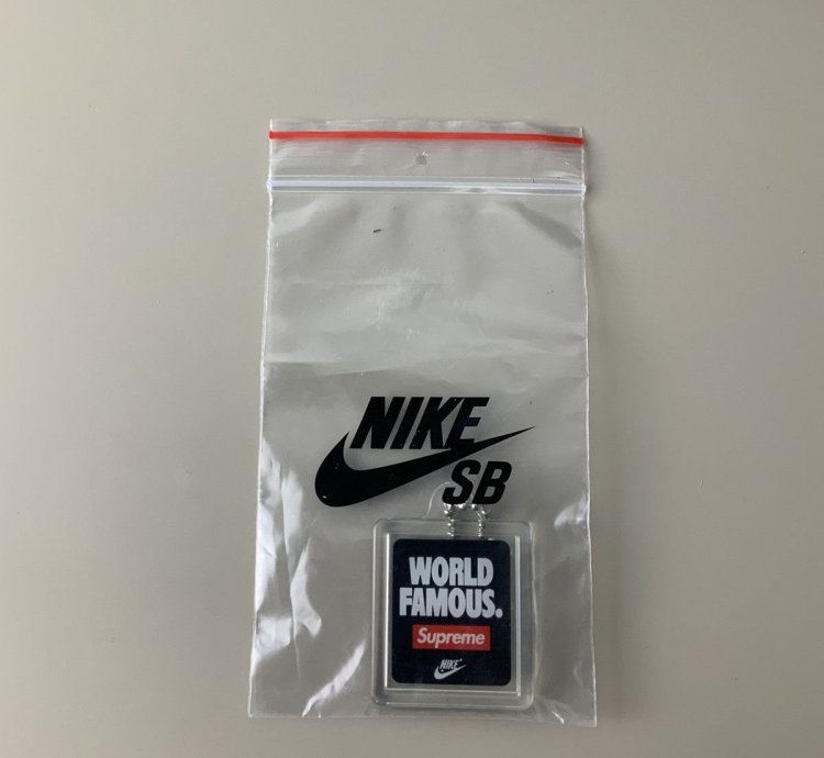 Supreme Nike Sb Dunk Low Jewel Swoosh Star Red White 9 5