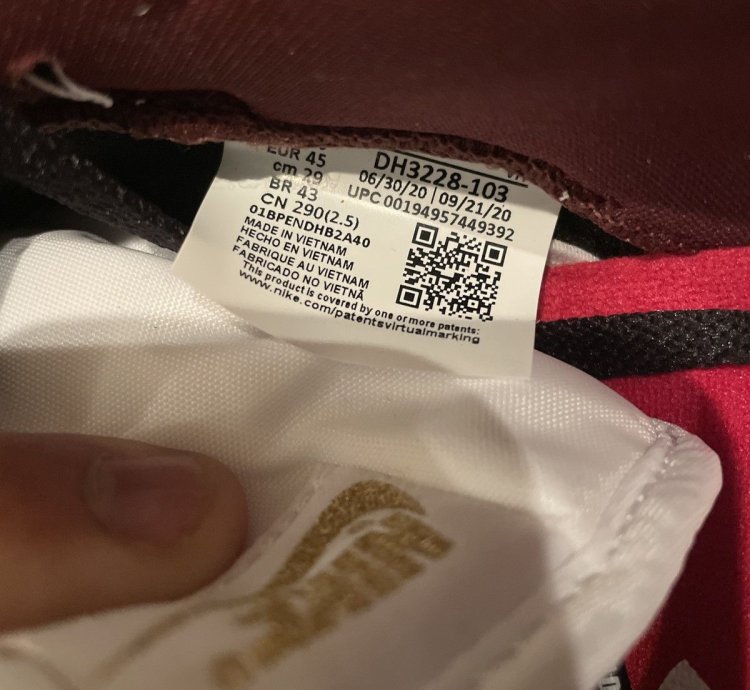 Supreme Nike Sb Dunk Low Stars barkroot