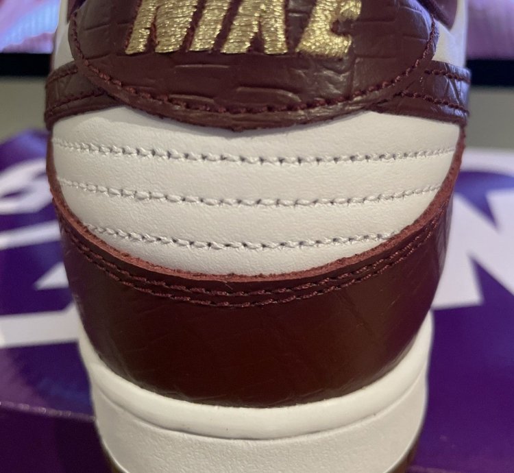 Supreme Nike Sb Dunk Low Stars barkroot