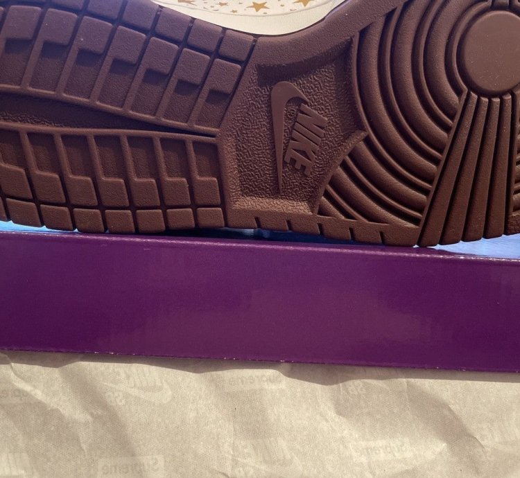 Supreme Nike Sb Dunk Low Stars barkroot