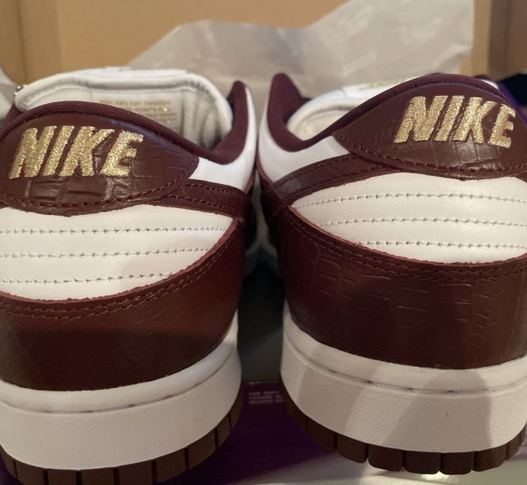 Supreme Nike Sb Dunk Low Stars barkroot