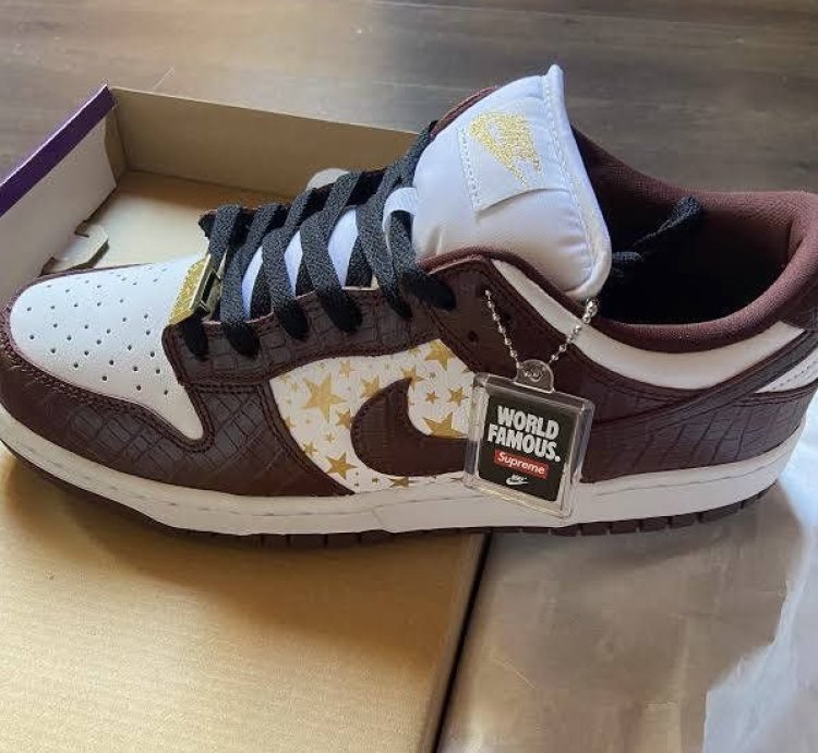 Supreme Nike Sb Dunk Low Stars barkroot
