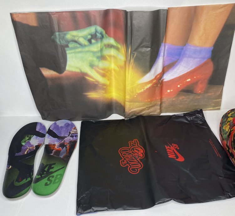 The Wizard Of Oz Nike Sb Dunk Low Poppy Field