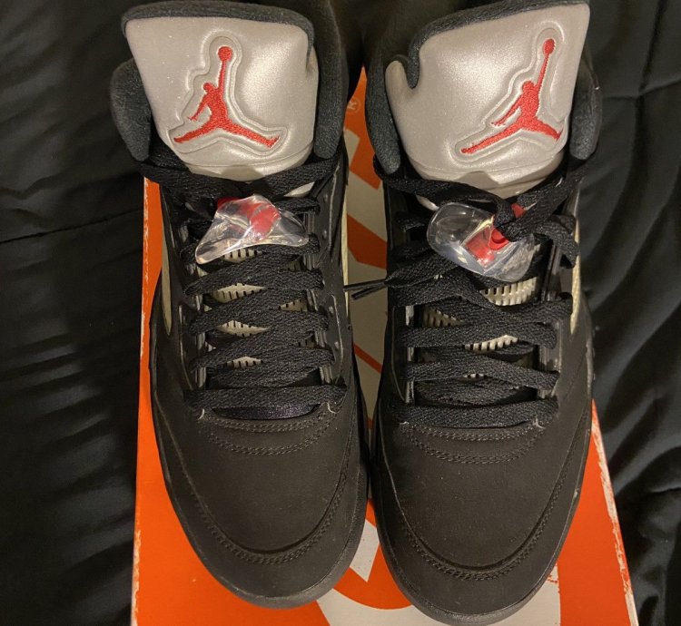 Nike Air Jordan Metallic 5 Size 9 5 2016