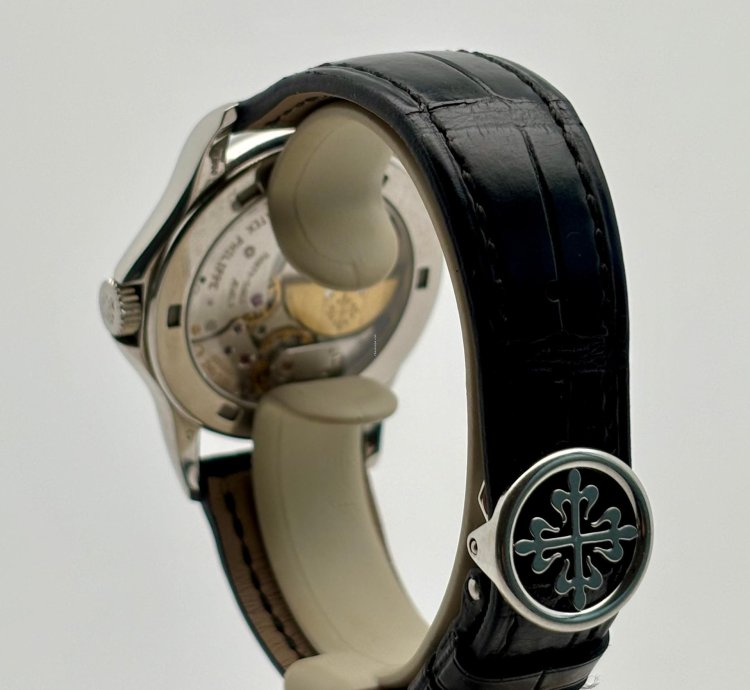 Patek Philippe World Time Extract Archive 2024
