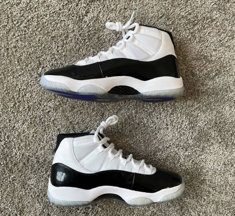 Nike Air Jordan Retro 11 Concord White Black 2018 Size 9 5
