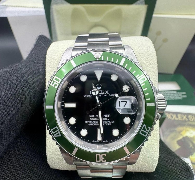 Rolex Submariner Date 16610lv