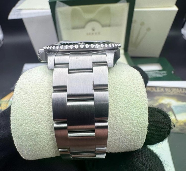 Rolex Submariner Date 16610lv