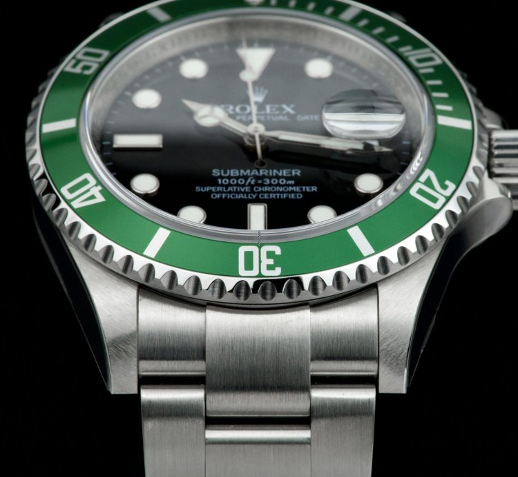 Rolex Submariner Date 16610lv Full Set 2009 New Old Stock
