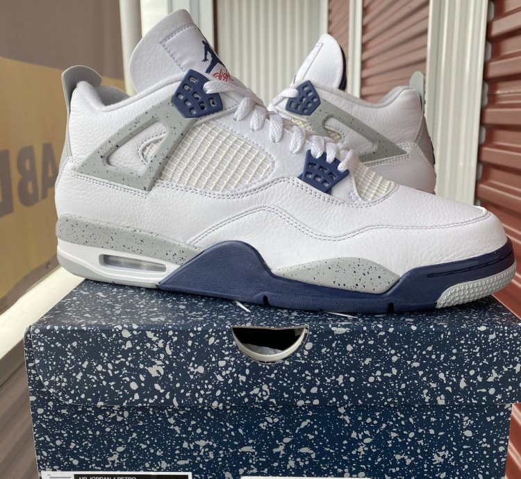 Nike Air Jordan Retro 4 Midnight Navy Dh6927140 Size 12 5