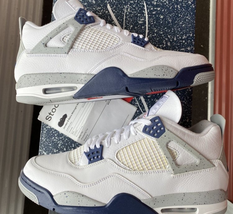 Nike Air Jordan Retro 4 Midnight Navy Dh6927140 Size 12 5