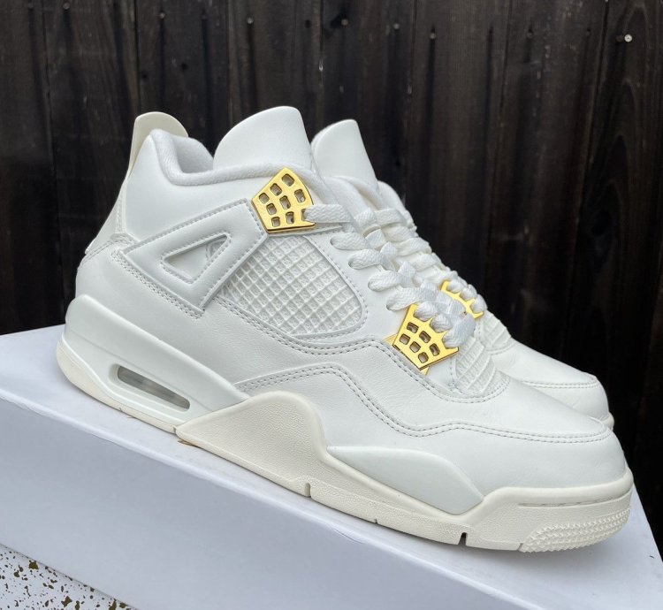 Nike Air Kordan 4 Metallic Gold Size 9 Men 10 5 Women