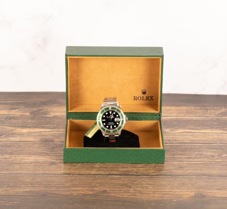 Rolex Submariner Date 16610lv Submariner Kermit New Old Stock