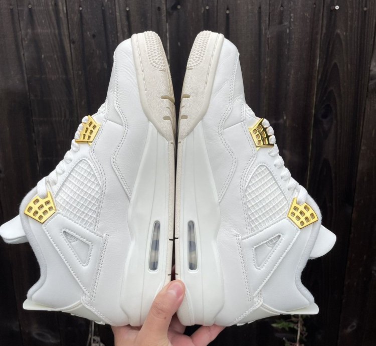 Nike Air Kordan 4 Metallic Gold Size 9 Men 10 5 Women
